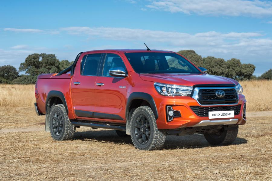  Toyota Hilux Legend Raider Double Cab 2018 года  (ES) (фото 28 из 40)